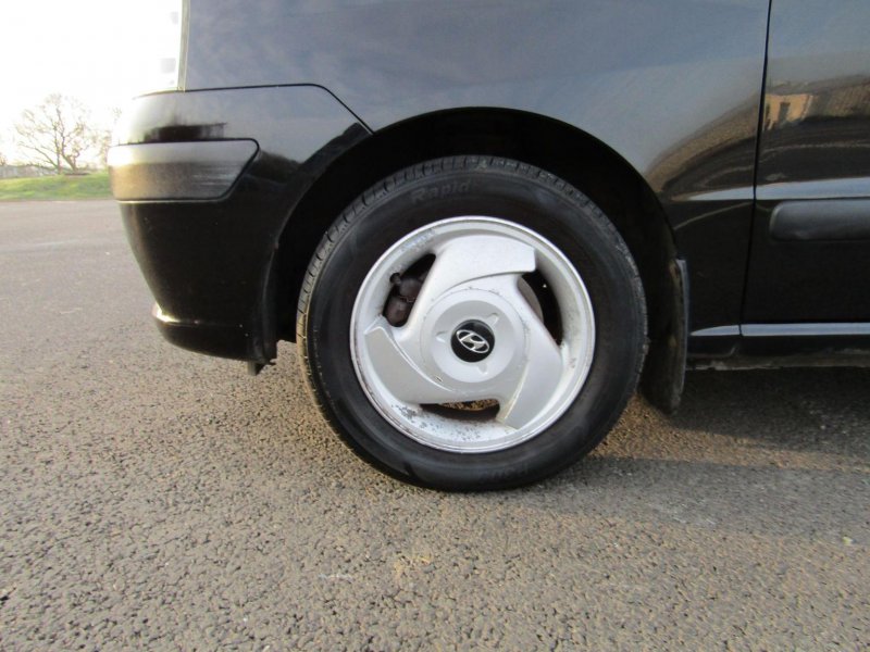 HYUNDAI AMICA