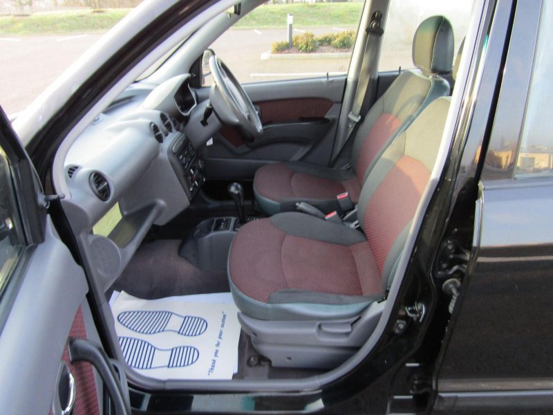 HYUNDAI AMICA
