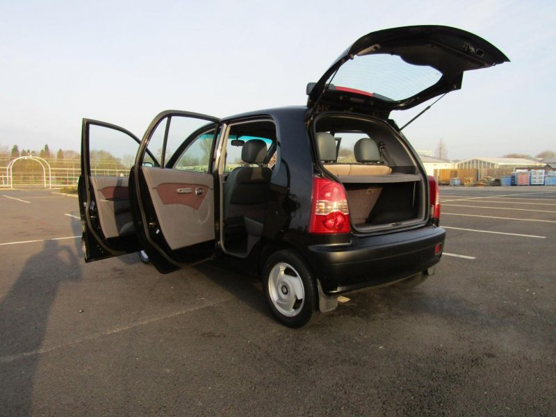 HYUNDAI AMICA