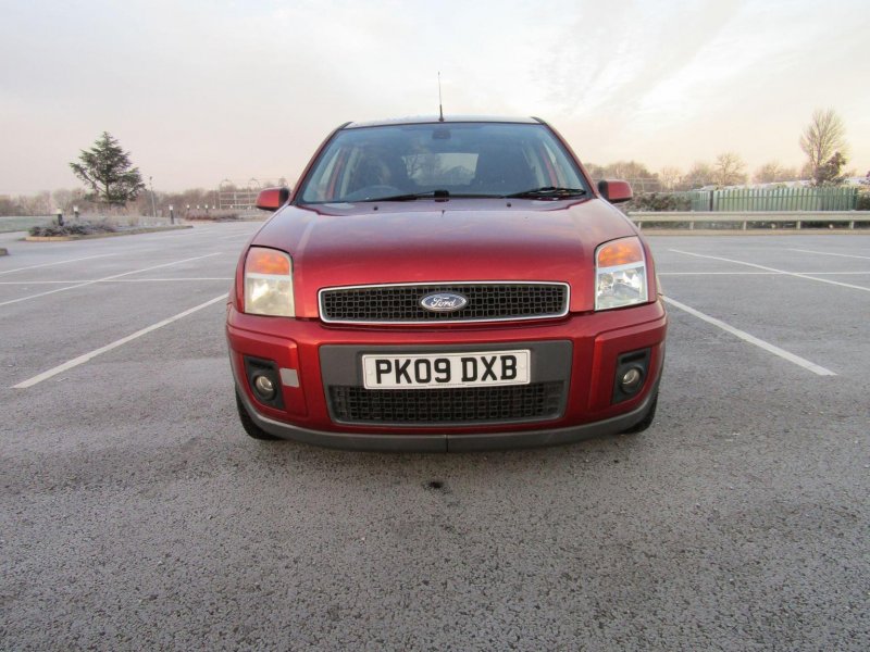 FORD FUSION