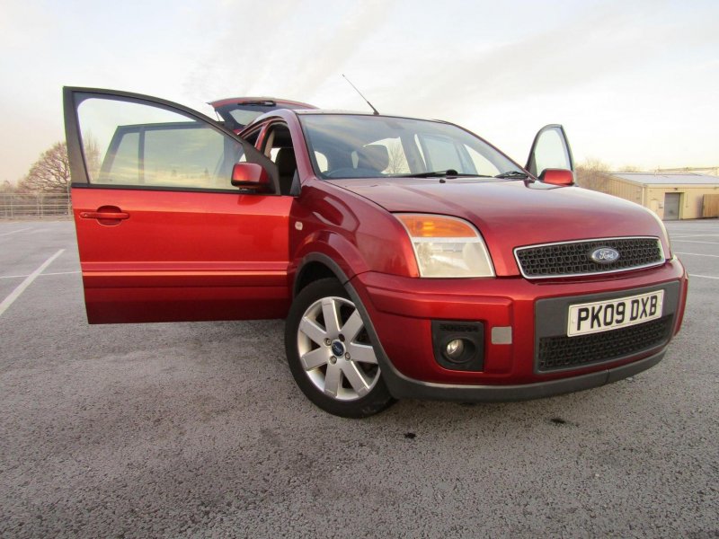 FORD FUSION
