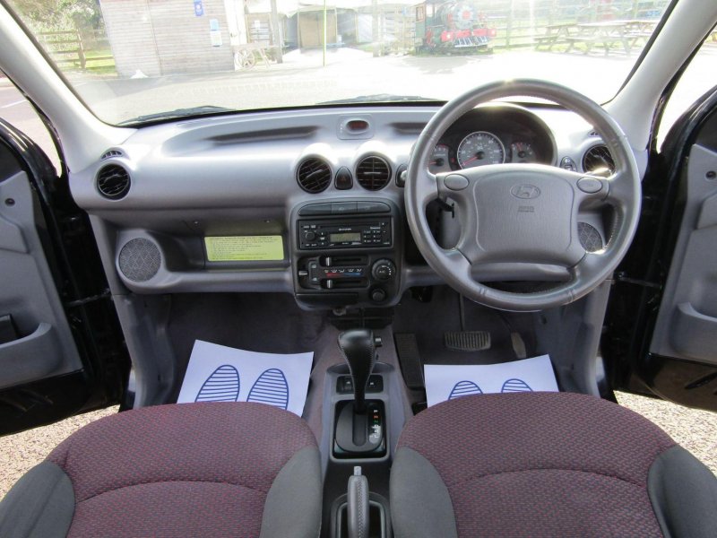 HYUNDAI AMICA