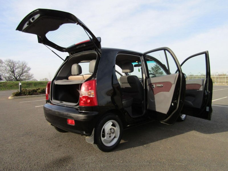 HYUNDAI AMICA