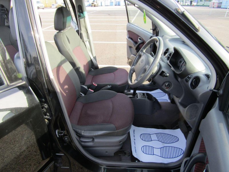 HYUNDAI AMICA