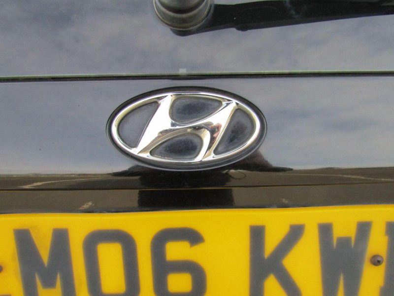 HYUNDAI AMICA