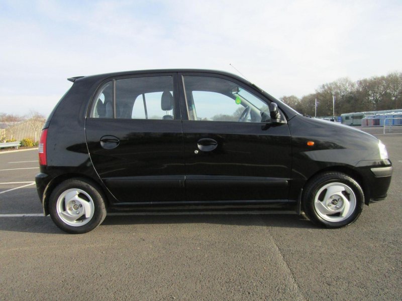 HYUNDAI AMICA