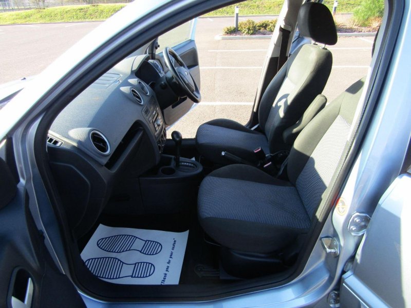 FORD FUSION