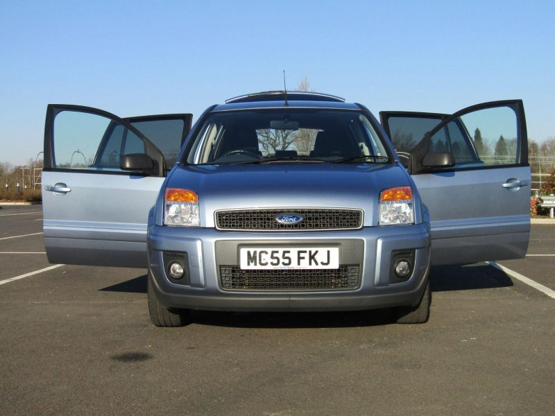FORD FUSION