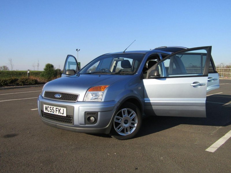 FORD FUSION