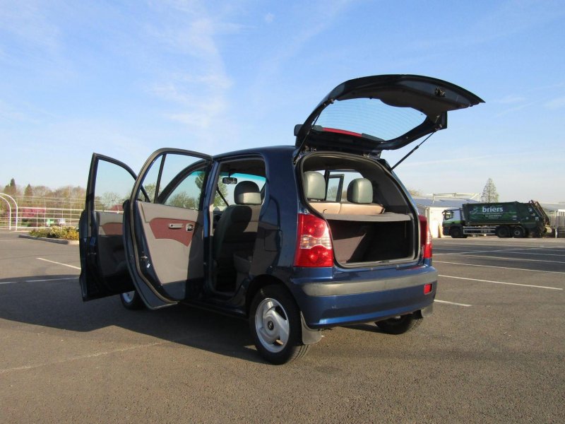 HYUNDAI AMICA