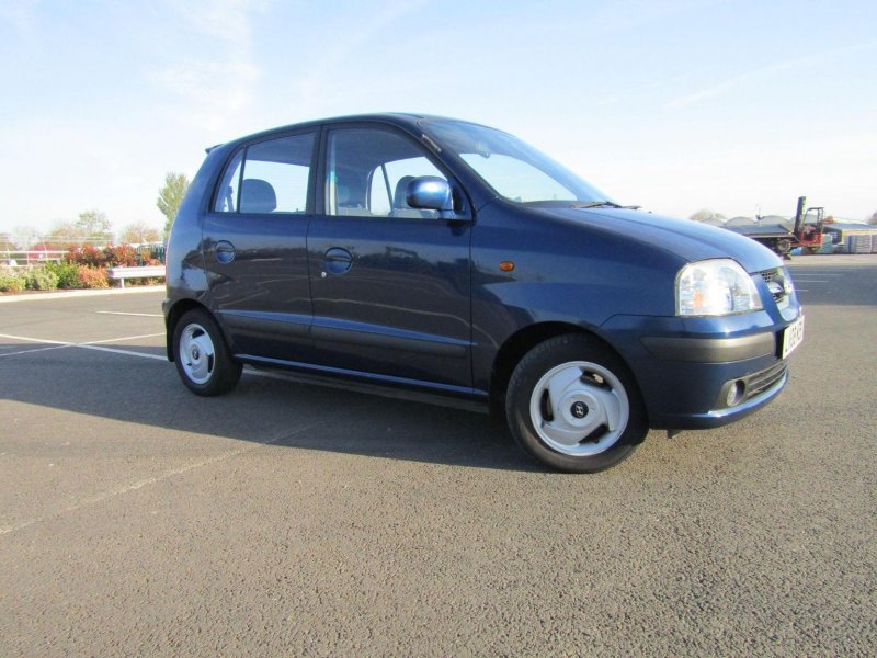 HYUNDAI AMICA