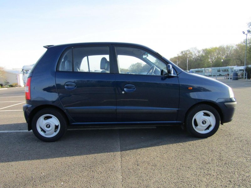 HYUNDAI AMICA