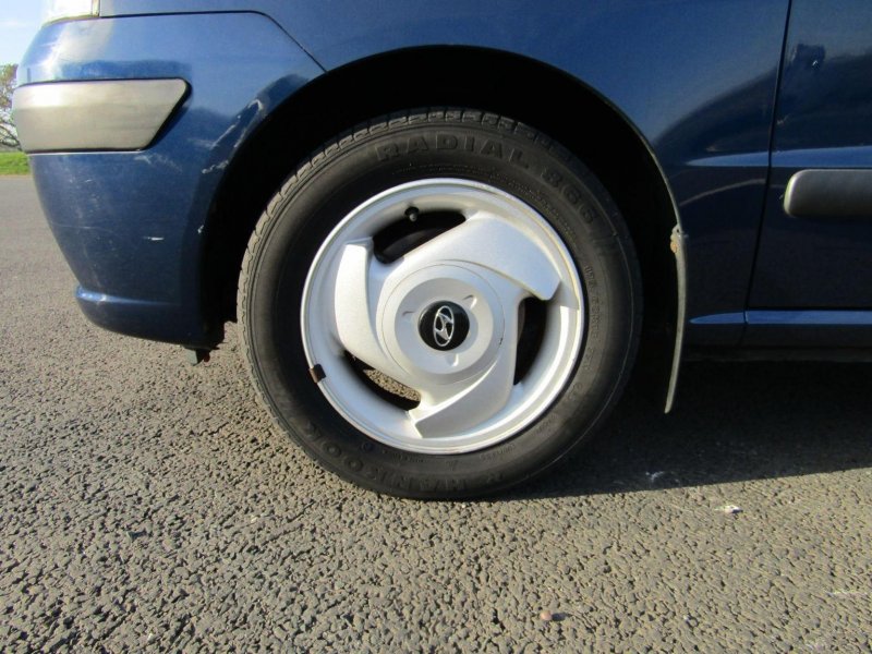 HYUNDAI AMICA