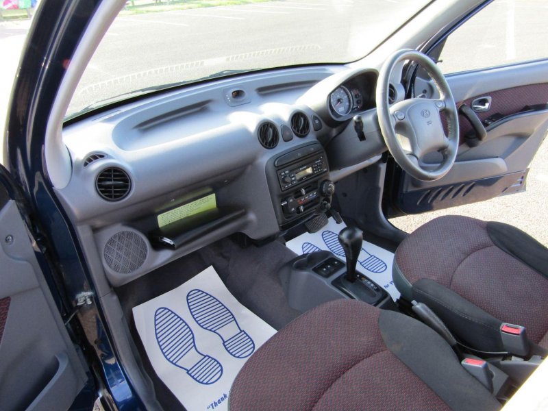 HYUNDAI AMICA