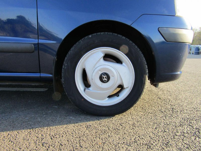 HYUNDAI AMICA