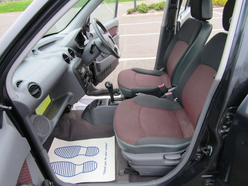 HYUNDAI AMICA