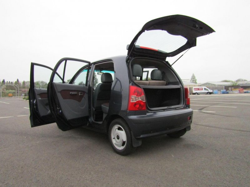 HYUNDAI AMICA