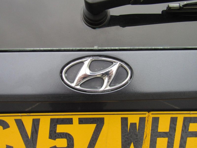 HYUNDAI AMICA