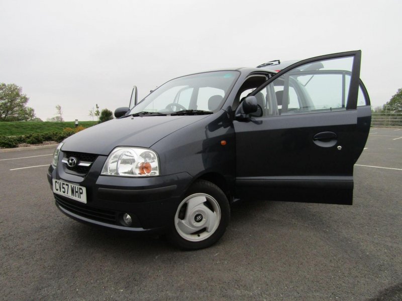 HYUNDAI AMICA