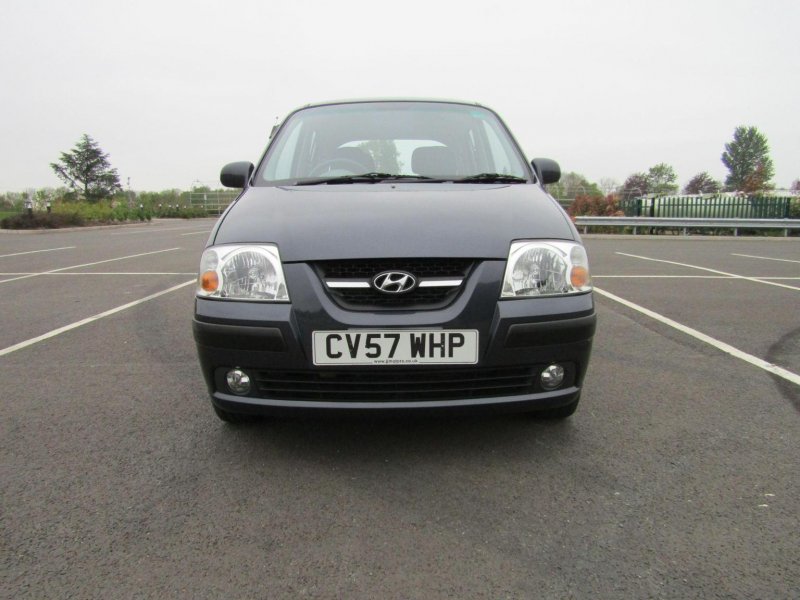 HYUNDAI AMICA