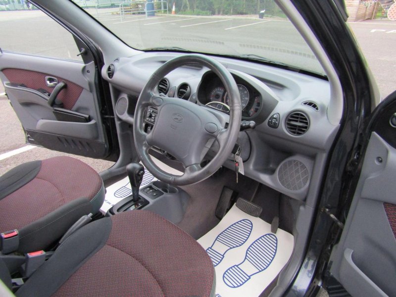 HYUNDAI AMICA
