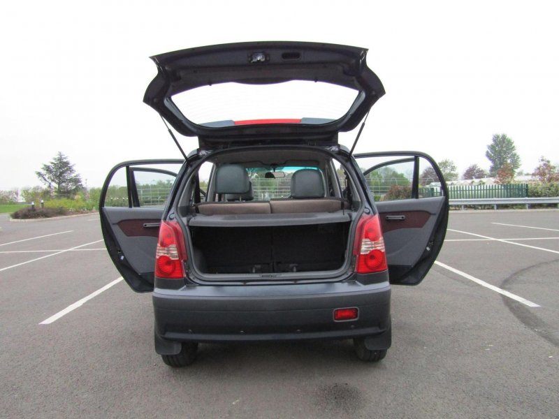 HYUNDAI AMICA