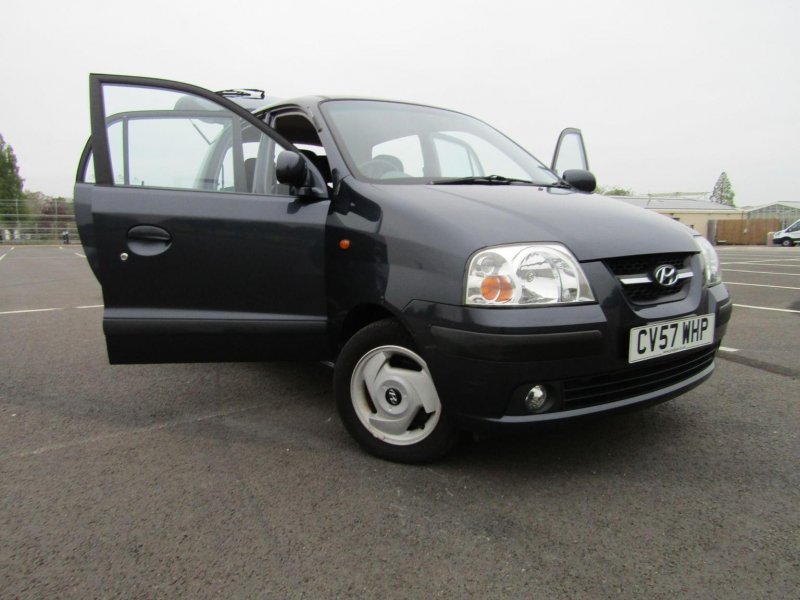 HYUNDAI AMICA
