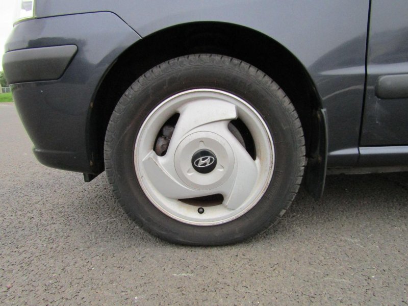 HYUNDAI AMICA