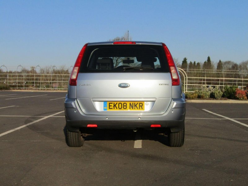 FORD FUSION