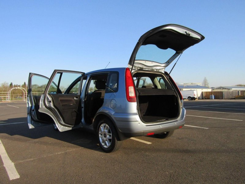 FORD FUSION