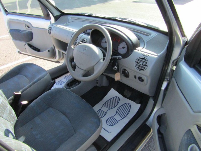 RENAULT Kangoo