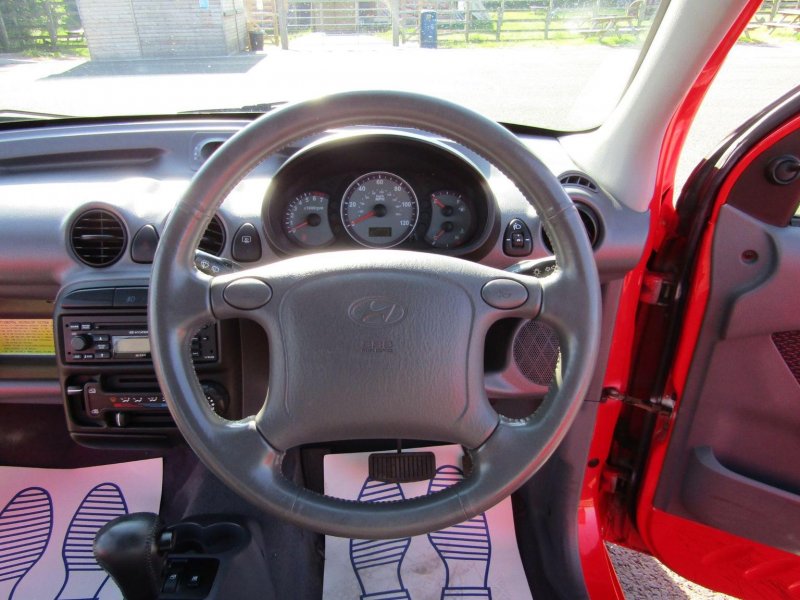 HYUNDAI AMICA