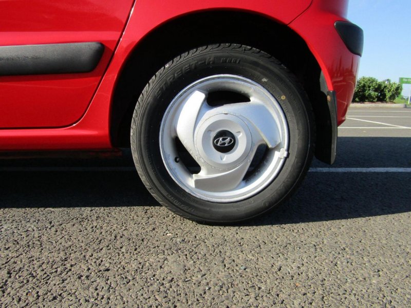 HYUNDAI AMICA