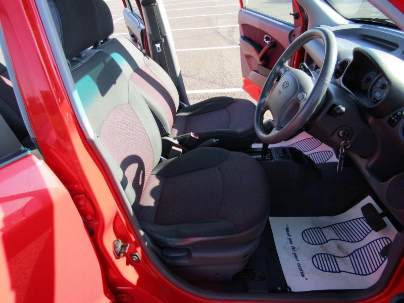 HYUNDAI AMICA