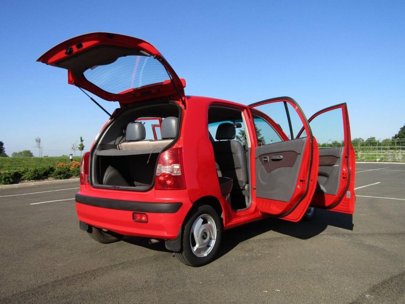 HYUNDAI AMICA
