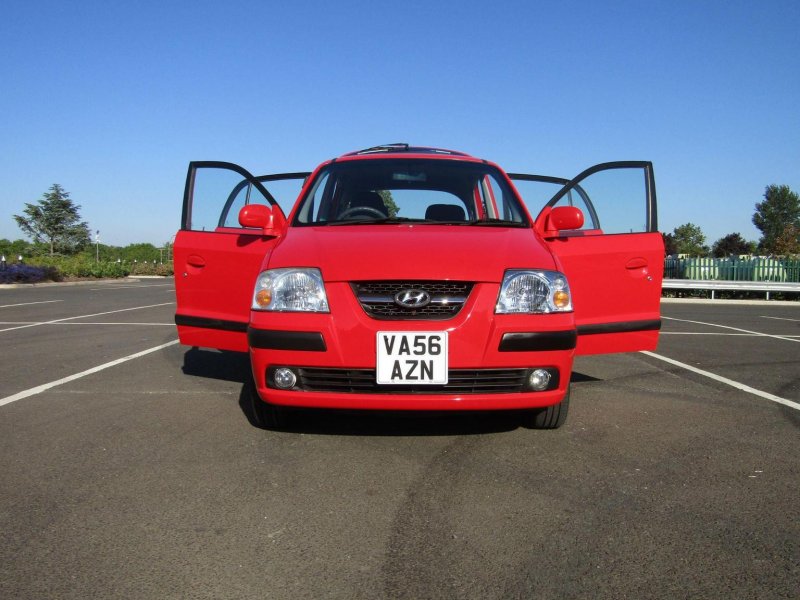 HYUNDAI AMICA