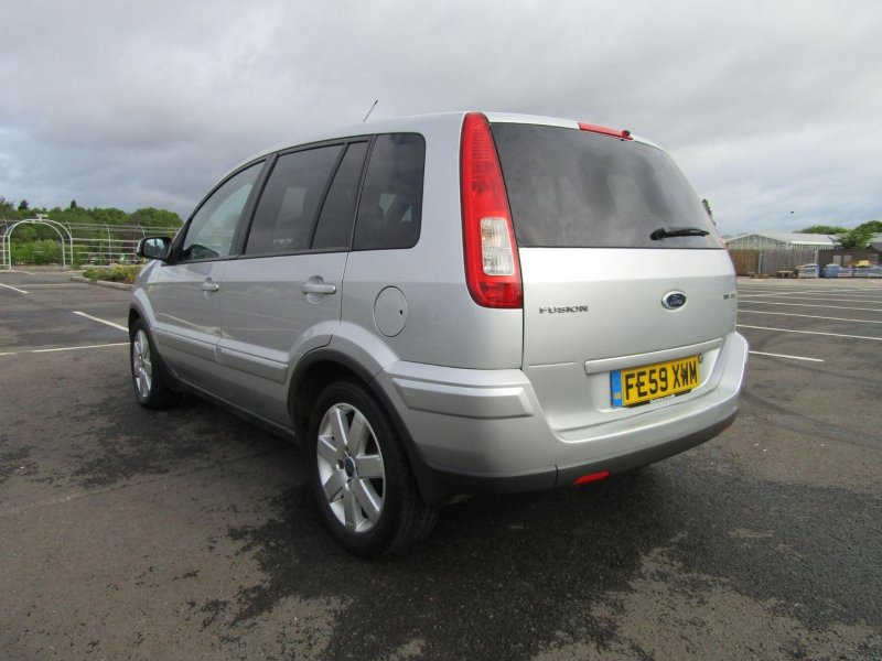 FORD FUSION