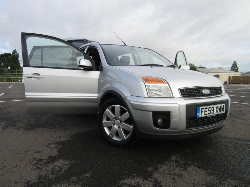 FORD FUSION