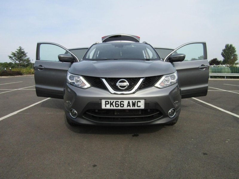 NISSAN QASHQAI